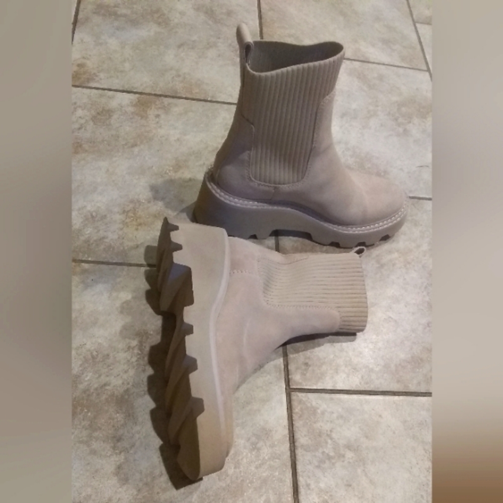 Dolce Vita women's Boots size 7.5